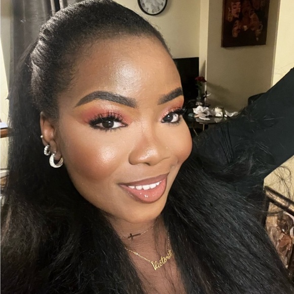 Meet your Posher, Victoria - Picture 1 of 9